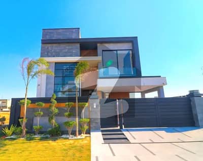 بحریہ ٹاؤن سیکٹر ای بحریہ ٹاؤن,لاہور میں 3 کمروں کا 5 مرلہ مکان 1.3 لاکھ میں کرایہ پر دستیاب ہے۔