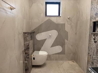 ایڈن ایگزیکیٹو ایڈن گارڈنز,فیصل آباد میں 4 کمروں کا 7 مرلہ مکان 3.5 کروڑ میں برائے فروخت۔