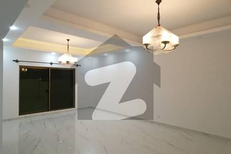 عسکری 6 ملیر کنٹونمنٹ,کینٹ,کراچی میں 5 کمروں کا 12 مرلہ مکان 6.1 کروڑ میں برائے فروخت۔