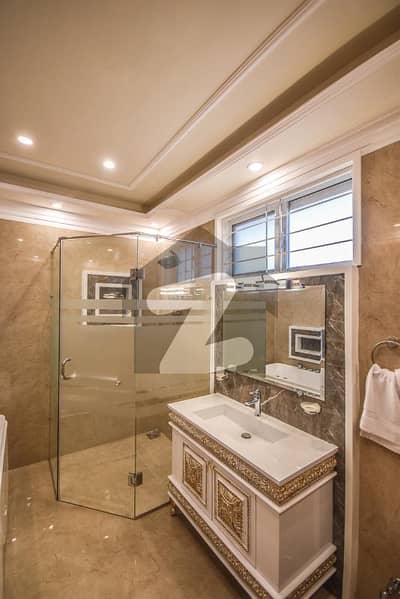 ڈی ایچ اے فیز 7 ڈیفنس (ڈی ایچ اے),لاہور میں 2 کمروں کا 1 کنال بالائی پورشن 85.0 ہزار میں کرایہ پر دستیاب ہے۔