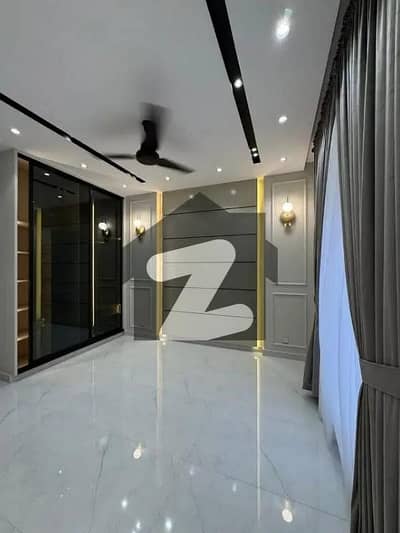 بیدیاں روڈ لاہور میں 3 کمروں کا 3 مرلہ مکان 23.0 ہزار میں کرایہ پر دستیاب ہے۔