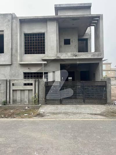 ایڈن ریزیڈینشیا ایڈن,لاہور میں 5 کمروں کا 5 مرلہ مکان 1.6 کروڑ میں برائے فروخت۔