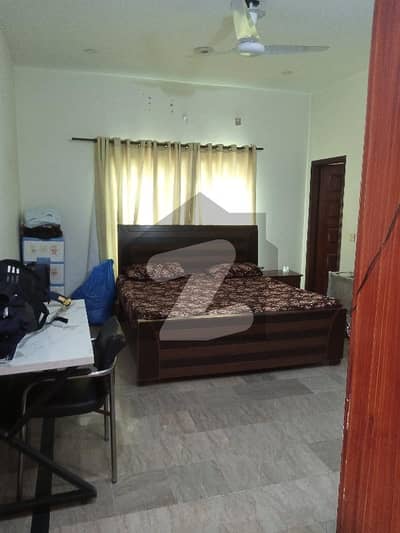 واپڈا ٹاؤن فیز 1 - بلاک ایف2 واپڈا ٹاؤن فیز 1,واپڈا ٹاؤن,لاہور میں 5 کمروں کا 10 مرلہ مکان 3.3 کروڑ میں برائے فروخت۔