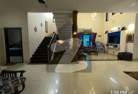 BUNGALOW FOR SALE 500 SQUARE YERDS