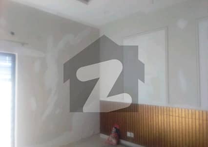 ڈی ایچ اے فیز 5 - بلاک بی فیز 5,ڈیفنس (ڈی ایچ اے),لاہور میں 3 کمروں کا 5 مرلہ مکان 1.3 لاکھ میں کرایہ پر دستیاب ہے۔