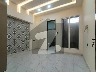 جوبلی ٹاؤن ۔ بلاک سی جوبلی ٹاؤن,لاہور میں 3 کمروں کا 3 مرلہ مکان 1.35 کروڑ میں برائے فروخت۔