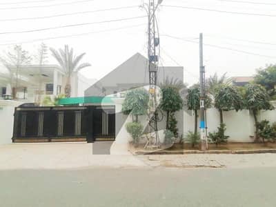 Ideal Facing Park 1.5 Kanal House Available In PCSIR Housing Scheme Phase 1, Lahore