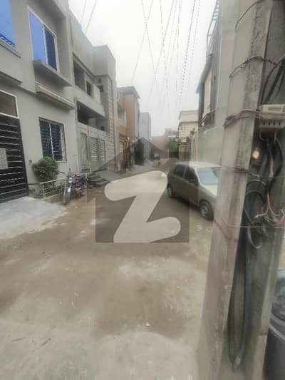 گرین کاٹیج ورسک روڈ,پشاور میں 8 کمروں کا 5 مرلہ مکان 2.2 کروڑ میں برائے فروخت۔