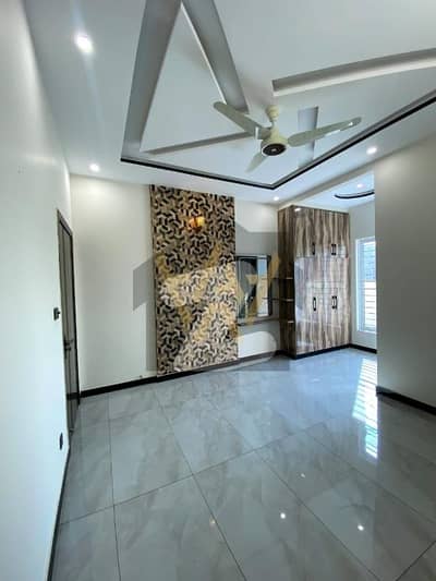 6 Marla Brand New Tile Floor Upper Portion On Rent