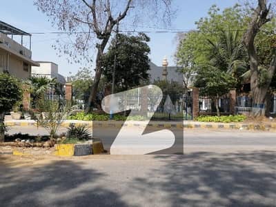 600 Square Yards House For Sale Is Available In KDA Officers Society