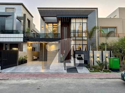 بحریہ ٹاؤن جوہر بلاک بحریہ ٹاؤن سیکٹر ای,بحریہ ٹاؤن,لاہور میں 5 کمروں کا 10 مرلہ مکان 4.5 کروڑ میں برائے فروخت۔