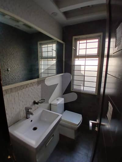 FOR RENT 10-MARLA HOSUE DHA LAHORE PHASE-5