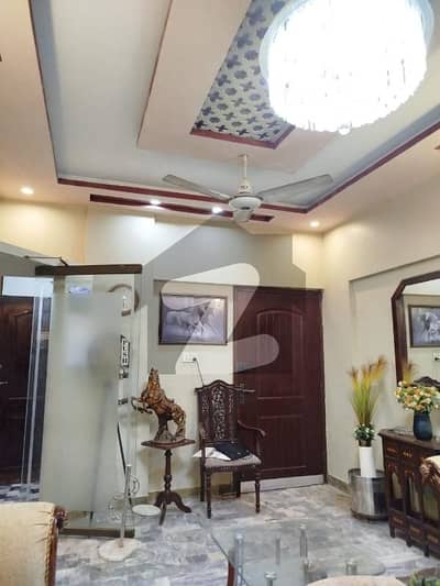 ناظم آباد 4 ناظم آباد,کراچی میں 3 کمروں کا 6 مرلہ فلیٹ 1.5 کروڑ میں برائے فروخت۔