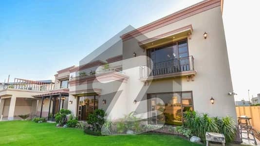 ڈی ایچ اے فیز 6 - بلاک ایل فیز 6,ڈیفنس (ڈی ایچ اے),لاہور میں 5 کمروں کا 2 کنال مکان 22.0 کروڑ میں برائے فروخت۔