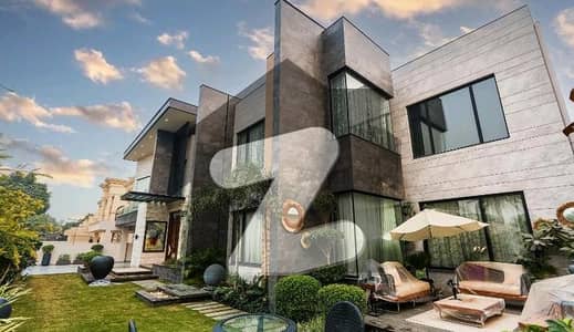 ڈی ایچ اے فیز 8 - بلاک ٹی فیز 8,ڈیفنس (ڈی ایچ اے),لاہور میں 7 کمروں کا 2 کنال مکان 32.0 کروڑ میں برائے فروخت۔