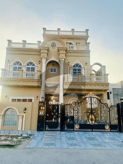 سٹی ہاؤسنگ سوسائٹی گوجرانوالہ میں 5 کمروں کا 10 مرلہ مکان 4.25 کروڑ میں برائے فروخت۔ سٹی ہاؤسنگ سوسائٹی گوجرانوالہ میں 5 کمروں کا 10 مرلہ مکان 4.25 کروڑ میں برائے فروخت۔