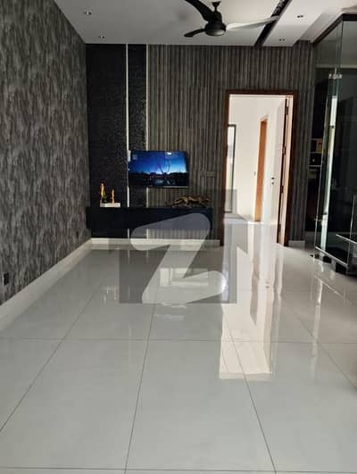 ڈی ایچ اے 9 ٹاؤن ۔ بلاک بی ڈی ایچ اے 9 ٹاؤن,ڈیفنس (ڈی ایچ اے),لاہور میں 3 کمروں کا 5 مرلہ مکان 3.65 کروڑ میں برائے فروخت۔