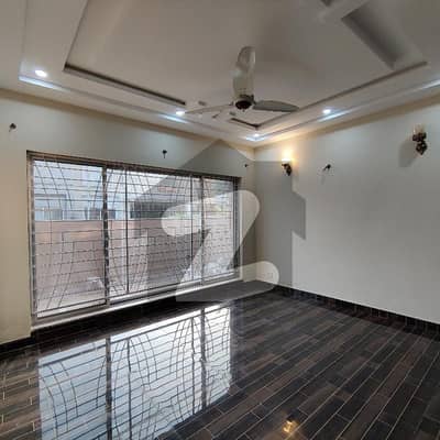 4 Bed 4 Bath Double Kitchen With Basement House For Rent,,125000