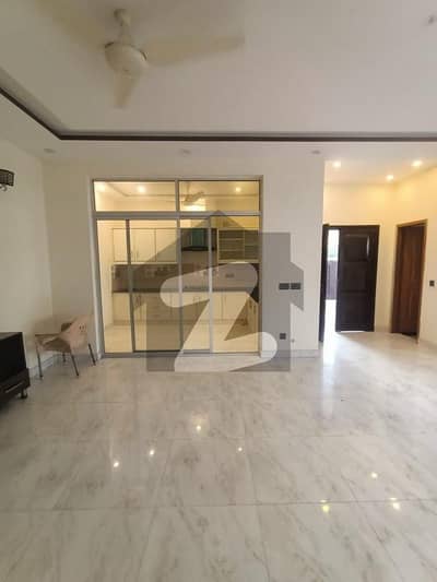 بحریہ ٹاؤن - توحید بلاک بحریہ ٹاؤن ۔ سیکٹر ایف,بحریہ ٹاؤن,لاہور میں 1 کمرے کا 2 مرلہ فلیٹ 38.0 ہزار میں کرایہ پر دستیاب ہے۔