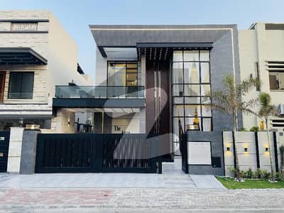 بحریہ ٹاؤن ۔ غزنوی بلاک بحریہ ٹاؤن ۔ سیکٹر ایف,بحریہ ٹاؤن,لاہور میں 5 کمروں کا 10 مرلہ مکان 3.3 کروڑ میں برائے فروخت۔