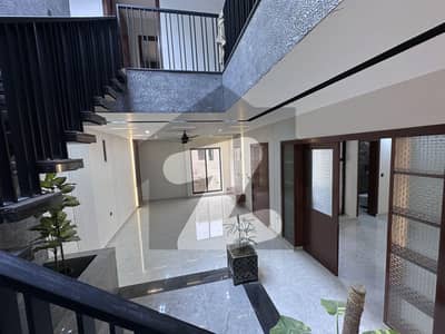 ایم پی سی ایچ ایس - بلاک ای ایم پی سی ایچ ایس ۔ ملٹی گارڈنز,بی ۔ 17,اسلام آباد میں 6 کمروں کا 7 مرلہ مکان 4.3 کروڑ میں برائے فروخت۔