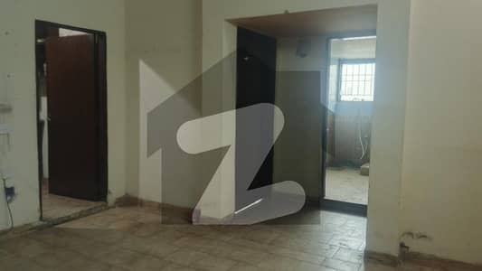 04 Marla 1st floor Available