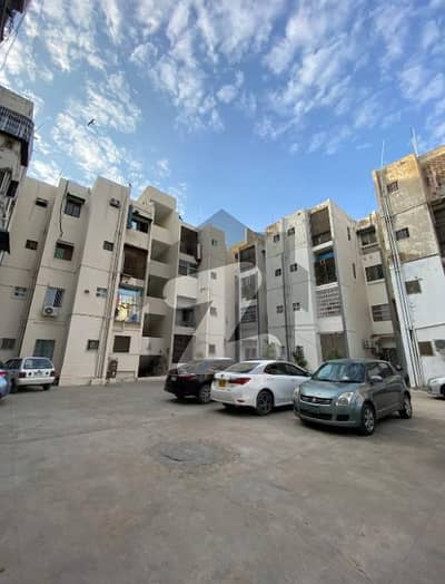 کلفٹن ۔ بلاک 3 کلفٹن,کراچی میں 3 کمروں کا 7 مرلہ فلیٹ 1.4 لاکھ میں کرایہ پر دستیاب ہے۔