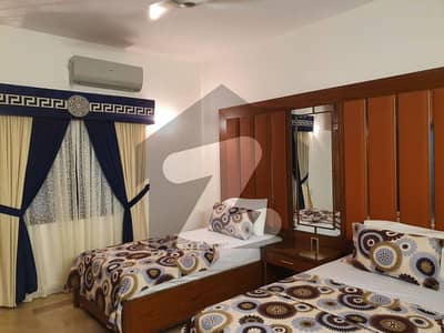 ڈی ایچ اے فیز 2 ڈی ایچ اے ڈیفینس,کراچی میں 10 کمروں کا 1 کنال مکان 7.0 لاکھ میں کرایہ پر دستیاب ہے۔