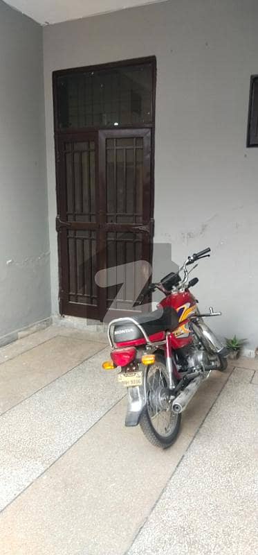 واپڈا ٹاؤن فیز 1 واپڈا ٹاؤن,لاہور میں 4 کمروں کا 5 مرلہ مکان 73.5 ہزار میں کرایہ پر دستیاب ہے۔