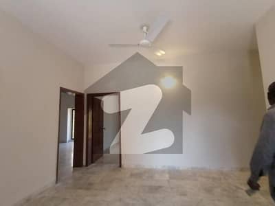 ڈی ایچ اے فیز 3 ڈیفنس (ڈی ایچ اے),لاہور میں 3 کمروں کا 1 کنال بالائی پورشن 1.25 لاکھ میں کرایہ پر دستیاب ہے۔