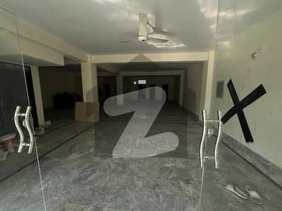 جوہر ٹاؤن لاہور میں 5 کمروں کا 1 کنال دفتر 13.0 لاکھ میں کرایہ پر دستیاب ہے۔