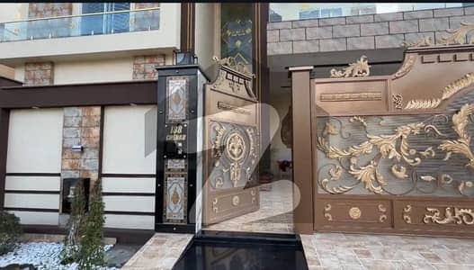 ڈی سی کالونی - چناب بلاک ڈی سی کالونی,گوجرانوالہ میں 5 کمروں کا 16 مرلہ مکان 7.25 کروڑ میں برائے فروخت۔