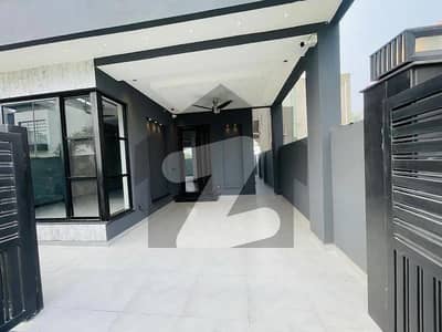 سٹی ہاؤسنگ سوسائٹی - بلاک اے سٹی ہاؤسنگ سوسائٹی,سیالکوٹ میں 5 کمروں کا 10 مرلہ مکان 92.0 ہزار میں کرایہ پر دستیاب ہے۔