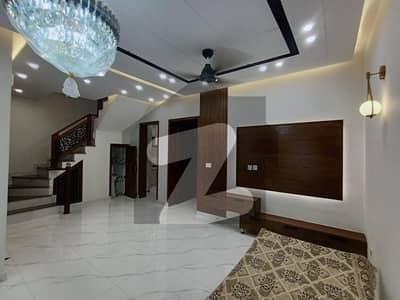 10 Marla Upper Portion Available For Rent 10 Marla Upper Portion Available For Rent