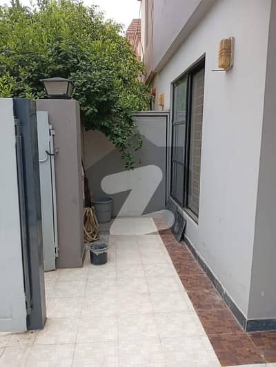 10 Marla Beautiful Brand New House For Sale