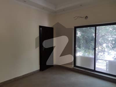 10 Marla Commercial Paid House For Rent Gulberg