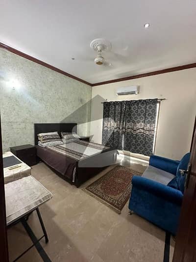 ڈی ایچ اے فیز 4 ڈیفنس (ڈی ایچ اے),لاہور میں 1 کمرے کا 1 کنال کمرہ 40.0 ہزار میں کرایہ پر دستیاب ہے۔