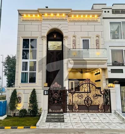 5 Marla luxury House available for Sale in block DD ext Citi housing Gujranwala