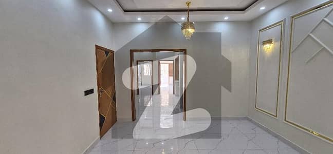 ڈی ایچ اے فیز 2 ایکسٹینشن ڈی ایچ اے ڈیفینس,کراچی میں 2 کمروں کا 4 مرلہ فلیٹ 1.7 کروڑ میں برائے فروخت۔