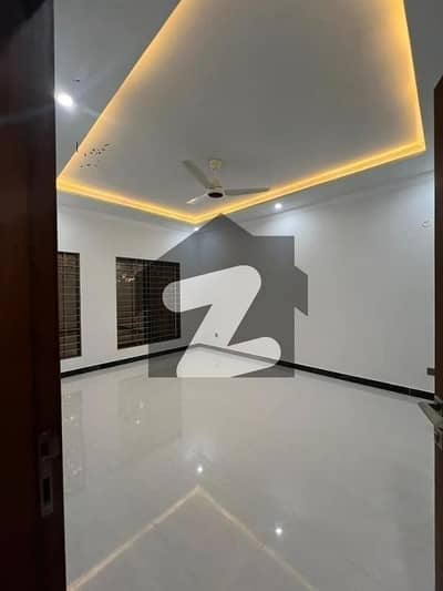 بحریہ ٹاؤن - پریسنٹ 16 بحریہ ٹاؤن کراچی,کراچی میں 5 کمروں کا 11 مرلہ مکان 60.0 ہزار میں کرایہ پر دستیاب ہے۔