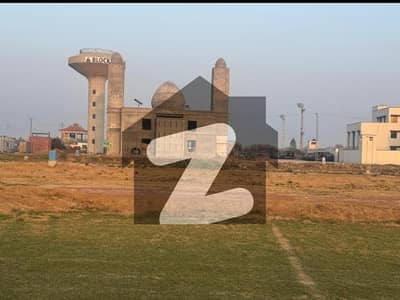 10 Marla Plot for sale on 300' Jehlam Road