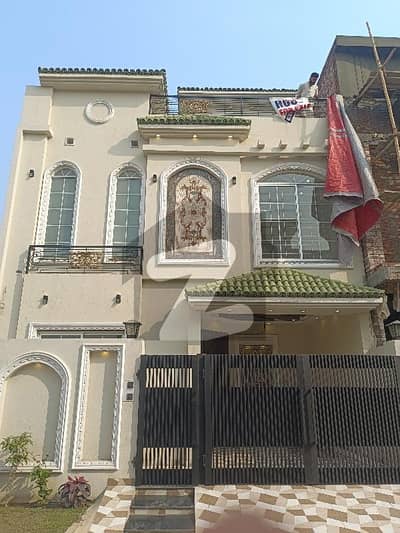 الحفیظ گارڈن - فیز 5 الحفیظ گارڈن,جی ٹی روڈ,لاہور میں 4 کمروں کا 5 مرلہ مکان 2.65 کروڑ میں برائے فروخت۔