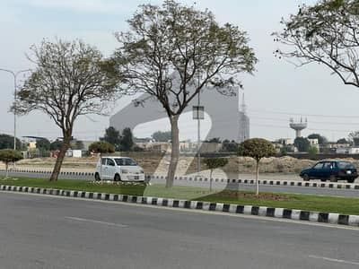 10 Marla Prime Location Plot For Sale in Lake City Sector M-5