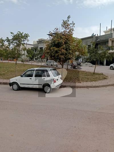 8 Marla Park Face Residential Possionable Plot Available For Sale