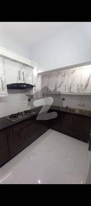 بہادر آباد گلشنِ اقبال ٹاؤن,کراچی میں 3 کمروں کا 7 مرلہ فلیٹ 3.0 کروڑ میں برائے فروخت۔