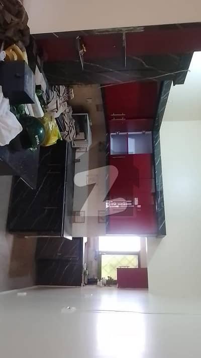 گلستانِِ جوہر ۔ بلاک 3 گلستانِ جوہر,کراچی میں 3 کمروں کا 16 مرلہ بالائی پورشن 1.1 لاکھ میں کرایہ پر دستیاب ہے۔