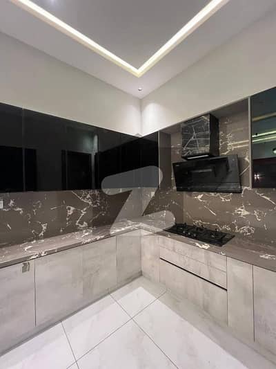 3 bed dd ground floor tiles flooring in Gulshan block 5