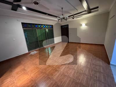 14 Marla Tile Floor Ground Portion For Rent In G-13/3 Islamabad