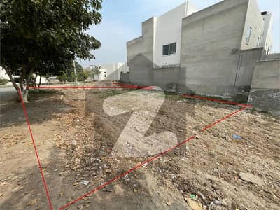 بش ایگزیکٹو ولاز ملتان میں 12 مرلہ رہائشی پلاٹ 1.95 کروڑ میں برائے فروخت۔ بش ایگزیکٹو ولاز ملتان میں 12 مرلہ رہائشی پلاٹ 1.95 کروڑ میں برائے فروخت۔