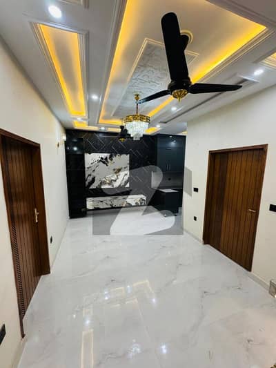 پارک ویو سٹی لاہور میں 5 مرلہ مکان 1.85 کروڑ میں برائے فروخت۔